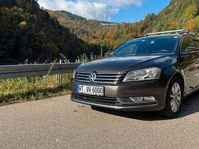 Gebraucht VW Passat 105 PS (77 kW) 2013 Braun Kombi