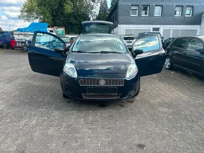 Gebraucht Fiat Punto 65 PS (47 kW) 2009 Blau Kleinwagen