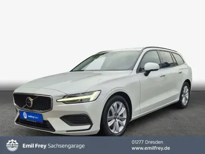 Gebraucht Volvo V60 Core 197 PS (144 kW) 2025 Crystal white pearl / metallic Kombi