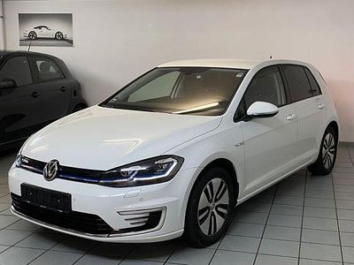 Gebraucht VW Golf 100 kW (136 PS) 2019 Weiß Limousine