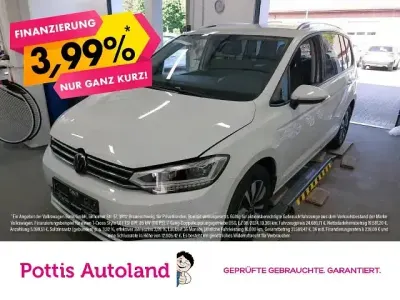 Gebraucht VW Touran Move 122 PS (89 kW) 2024 Pure white Van / Kleinbus