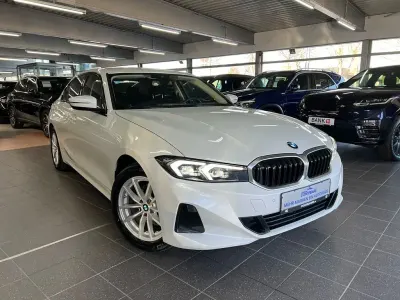 Gebraucht BMW 320 Shadowline 190 PS (139 kW) 2023 Weiß Limousine
