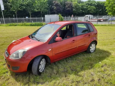 Gebraucht Ford Fiesta Style 69 PS (50 kW) 2008 Orange Kleinwagen