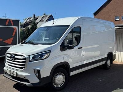 Maxus V90