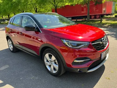 Usata Opel Grandland X Business Elegance 224 CV (164 kW) 2021 Rosso SUV