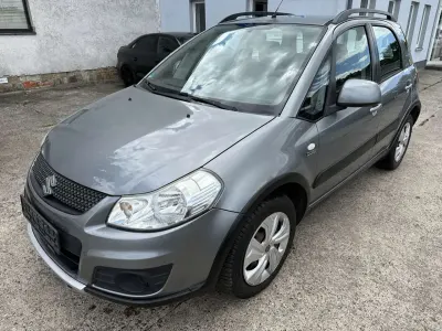 Gebraucht Suzuki SX4 Club 135 PS (99 kW) 2013 Polarsilber metallic SUV