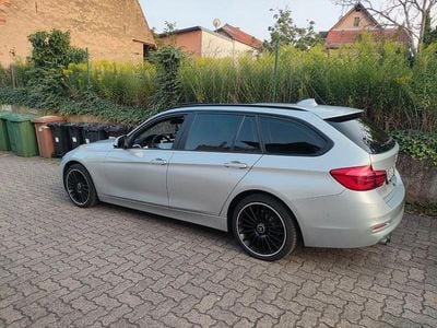 Silber Gebraucht 2015 BMW 320 Kombi | 14.800 € (Guter Preis)