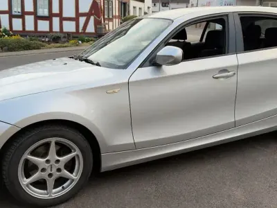 Gebraucht BMW 116 122 PS (89 kW) 2011 Silber Kleinwagen