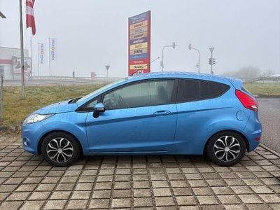Blau Gebraucht 2011 Ford Fiesta Trend Limousine | 2.900 € (Fairer Preis)