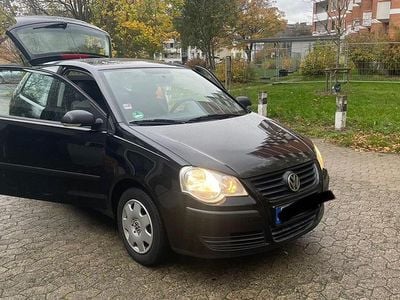 Schwarz Gebraucht 2006 VW Golf IV Kleinwagen | 2.390 €