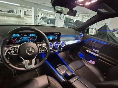 Weiß Gebraucht 2022 Mercedes GLB200 Business SUV | 37.300 € (Etwas zu teuer)