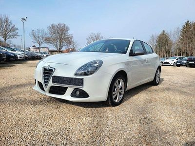 Gebraucht Alfa Romeo Giulietta Veloce 105 PS (77 kW) 2013 Weiß Kleinwagen