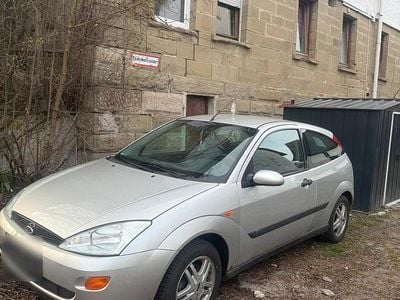Gebraucht Ford Focus 103 PS (75 kW) 2001 Silber Coupé
