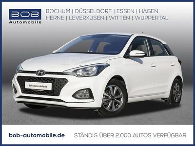 Weiß Gebraucht 2018 Hyundai i20 Trend Limousine | 10.888 € (Fairer Preis)
