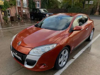 Usata Renault Mégane Coupé Dynamique 131 CV (96 kW) 2010 Arancione Coupé