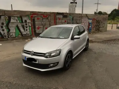 Gebraucht VW Polo Trendline 69 PS (50 kW) 2013 Silber Kleinwagen
