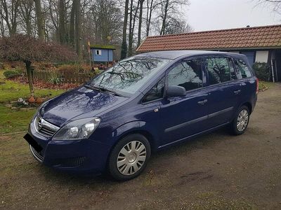 Blau Gebraucht 2011 Opel Zafira Family Van / Kleinbus | 3.900 € (Teuer)