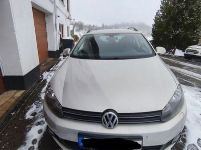 Gebraucht VW Golf VI Comfortline 122 PS (89 kW) 2011 Silber Kleinwagen