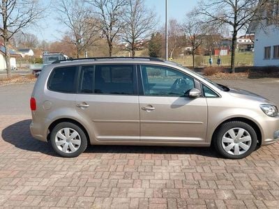 Gebraucht VW Touran Comfortline 140 PS (102 kW) 2014 Beige Van / Kleinbus