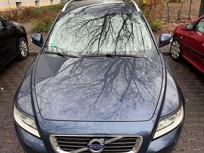 Blau Gebraucht 2012 Volvo V50 Kinetic Kombi | 3.500 € (Fairer Preis)