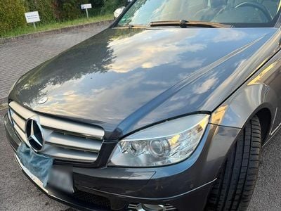 Grau Gebraucht 2007 Mercedes C320 Kombi | 8.500 € (Etwas zu teuer)