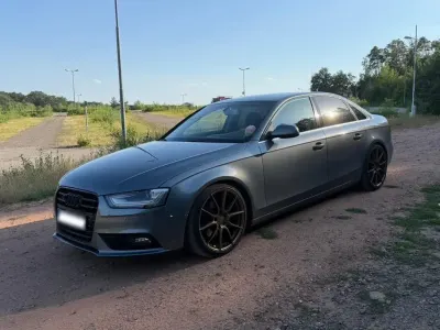 Gebraucht Audi A4 Ambiente 120 PS (88 kW) 2012 Grau Limousine