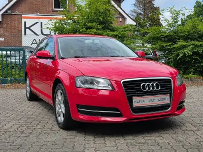 Gebraucht Audi A3 Sportback Attraction 105 PS (77 kW) 2012 Rot Kleinwagen