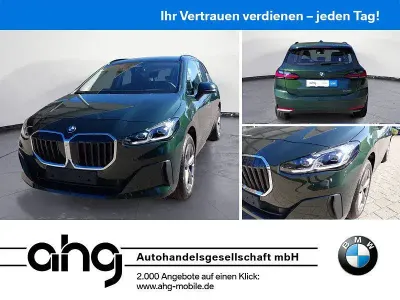 Gebraucht BMW 220 Active Tourer 170 PS (125 kW) 2025 Grün Van / Kleinbus