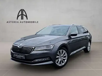 Gebraucht Skoda Superb 200 PS (147 kW) 2023 Grau Kombi