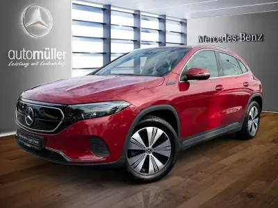 Gebraucht Mercedes EQA250 Progressive 139 kW (190 PS) 2022 Rot SUV