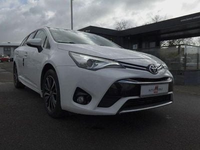 Second-hand Toyota Avensis Team 147 CP (108 kW) 2018 Alb Break