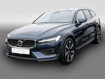 Usata Volvo V60 CC Ultimate 197 CV (144 kW) 2024 Blu Station wagon