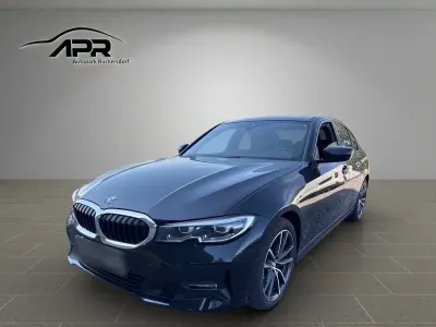 Gebraucht BMW 330 Advantage 286 PS (210 kW) 2021 Schwarz Limousine