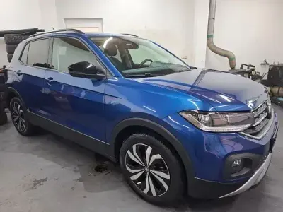 Używany VW T-Cross Life 116 KM (85 kW) 2021 Niebieski SUV