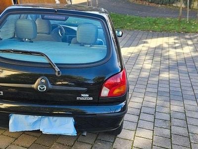 Gebraucht Mazda 121 Basis 50 PS (36 kW) 2001 Schwarz Limousine