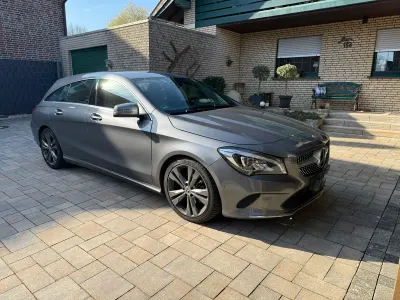 Gebraucht Mercedes CLA200 Shooting Brake 136 PS (100 kW) 2019 Grau Kombi