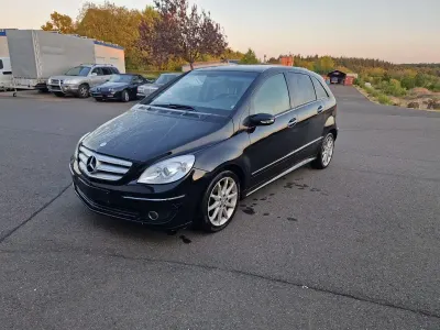 Gebraucht Mercedes B180 110 PS (80 kW) 2007 Schwarz Van / Kleinbus