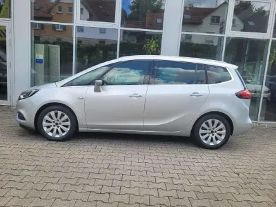 Gebraucht Opel Zafira Life Innovation 170 PS (125 kW) 2019 Argon silber Van / Kleinbus