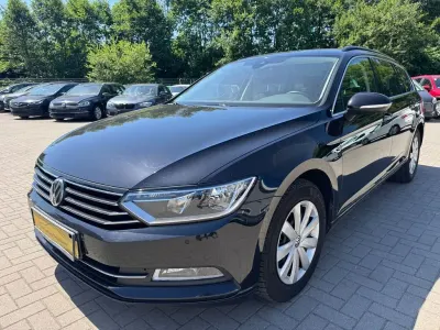 Gebraucht VW Passat Comfortline 150 PS (110 kW) 2018 Schwarz Kombi