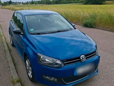 Gebraucht VW Polo Match 85 PS (62 kW) 2013 Blau Kleinwagen