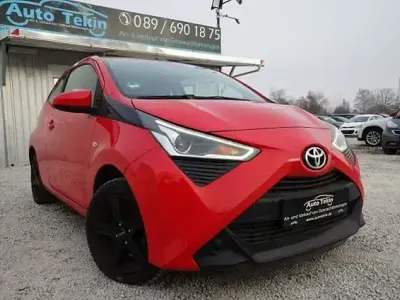 Brugt Toyota Aygo X-play 72 HK (52 kW) 2018 Rød Hatchback