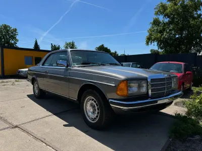 Gebraucht Mercedes 280 185 PS (136 kW) 1985 Grau Coupé