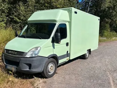 Gebraucht Iveco Daily 106 PS (77 kW) 2011 Grün Van