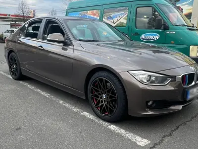 Gebraucht BMW 328 245 PS (180 kW) 2013 Braun Limousine
