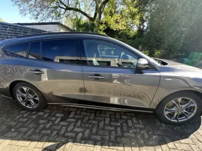 Gebraucht Ford Focus ST 125 PS (91 kW) 2021 Grau Kombi