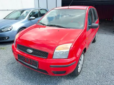 Gebraucht Ford Fusion 80 PS (58 kW) 2003 Rot Kleinwagen