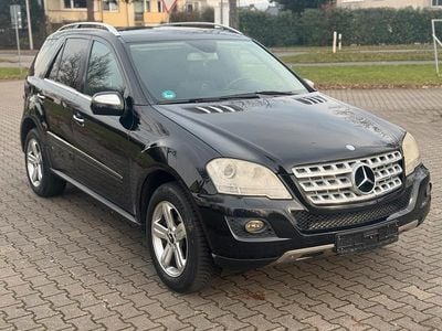 Gebraucht Mercedes ML320 224 PS (164 kW) 2008 Schwarz SUV