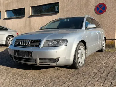 Używany Audi A4 S-Line 164 KM (120 kW) 2004 Szary Kombi