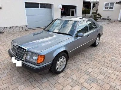 Gebraucht Mercedes E300 147 PS (108 kW) 1991 Grau Limousine