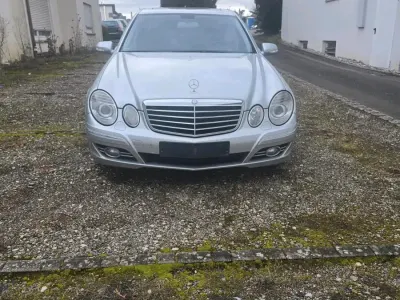 Gebraucht Mercedes E280 190 PS (139 kW) 2007 Silber Limousine